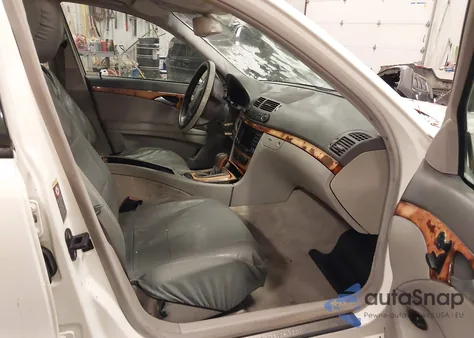 2006 Mercedes-Benz E 350 4Matic z USA, uszkodzony, nr VIN WDBUF87JX6X192040